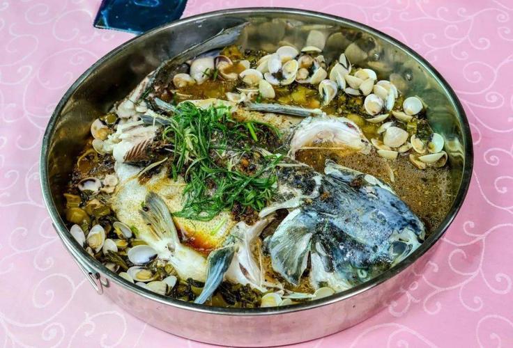 01 ·-- 西江河边的河鲜专门店 --坐拥最生猛的河鲜这里食材全部都