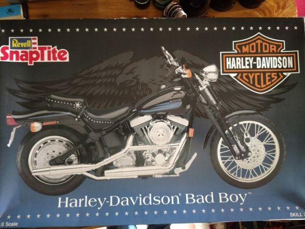 1/8 レベル プラモデル harley davidson bad boy