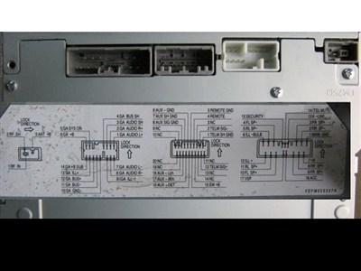 这是网上找到的接线资料图,据说crv的cd尾线接法都是一样的