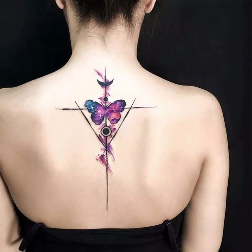 脊柱纹身图案