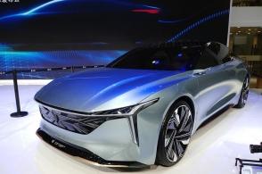 奔腾全新概念车b2concept 光影哲学之性感曲面