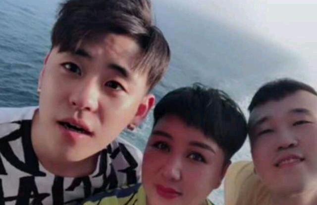 郭德纲妻子王惠生日众徒弟晒照送祝福为何表弟张云雷没有动静