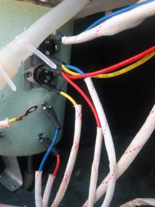 饮水机内胆怎样接线啊?急,在线等!高分.