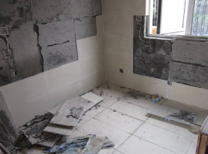 地砖上墙一定要做好处理,否则会有空鼓脱落的危险--牛角监监理