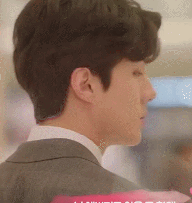 少年向总裁的惊变 世勋回眸中的成长之路