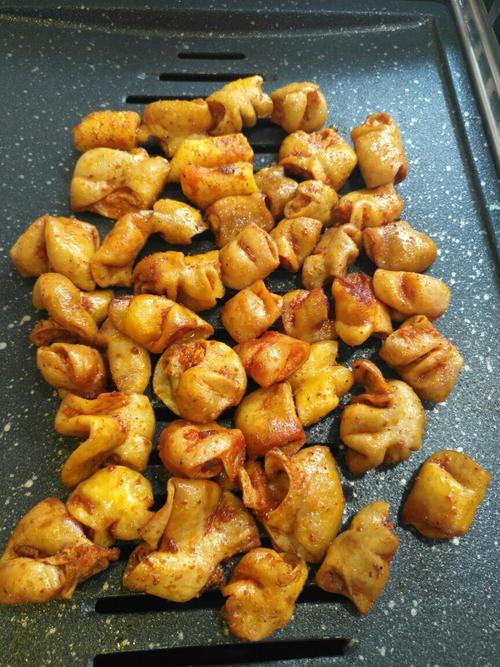 在韩国网上查攻略,说到大邱一定要去品尝烤猪肠.