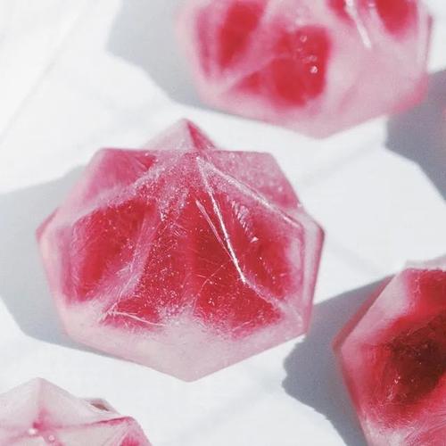 twitter上爆红的「透明甜点」,我还以为它只是艺术品!