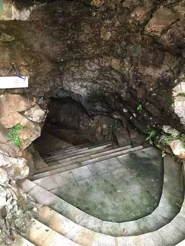 探访完重庆巴南区东泉镇的世界唯一恒温喀斯特温泉热洞,马来西亚