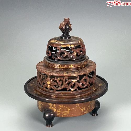 老飞云阁款紫铜洒金錾刻龙钮花卉纹三层熏炉香炉古玩铜器文房收藏