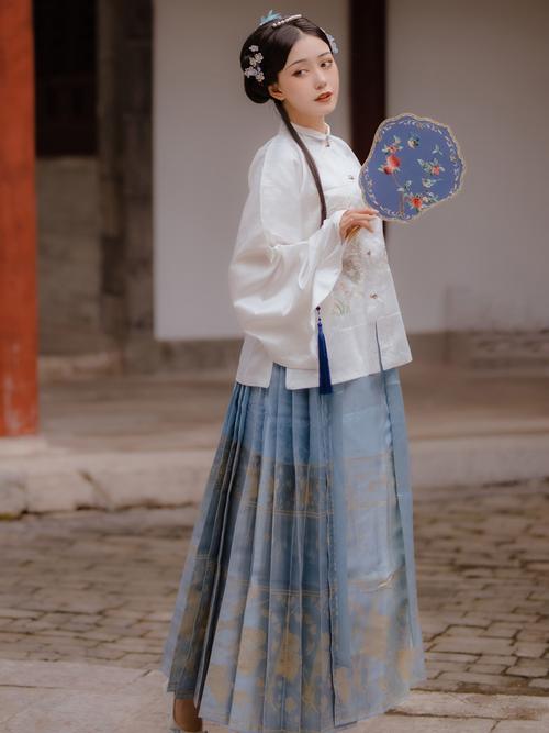 紫玉娅麦兜原创汉服琵琶袖明制立领补服短袄织金马面裙春夏