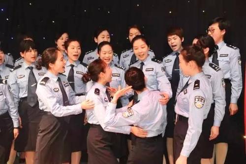 厉害了,国家一级作曲家为女子监狱《警花之歌》作曲!