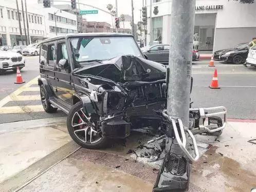 奔驰大g事故车翻新后当二手车转卖,竟是圈