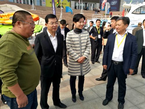 市领导视察第十届中国威海国际渔具博览会