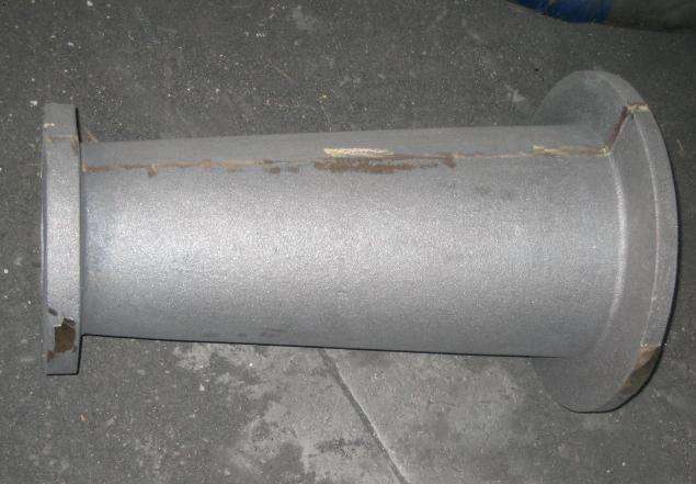 以型砂和芯砂为造型材料制成铸型,液态金属在重力下充填铸型来生产