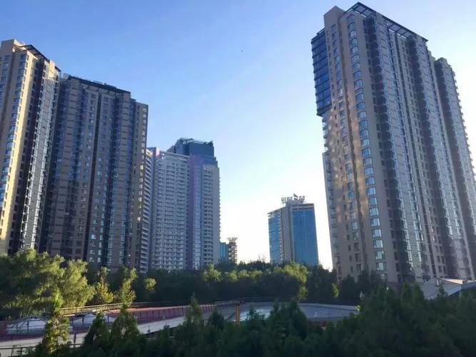  p>凤凰城二期是一处住宅小区,该小区坐落于北京三元桥,项目紧邻 a