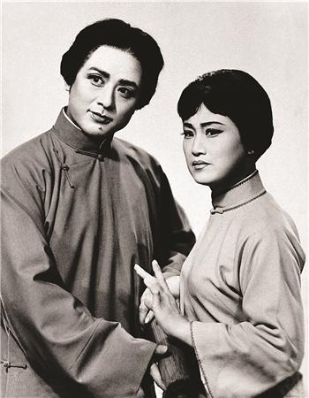 《忠魂曲》张国华饰毛委员,王文娟饰杨开慧