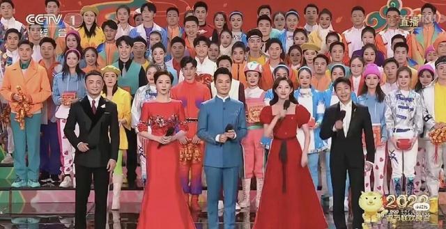 央视春晚新主持人马凡舒