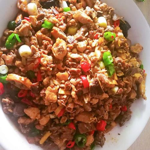 煸炒芦花鸡,嫩滑不腻嘴,香味回味长,美味极了