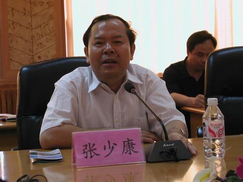 (来宾市市长张少康)