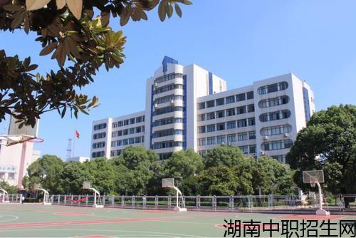 新晃县知名的大鑫艺术职业学校女生是学什么专业,职业