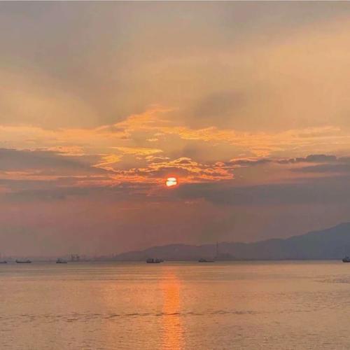 落日背景图爱意随风起风止爱难平黄昏与落日晚风也思你