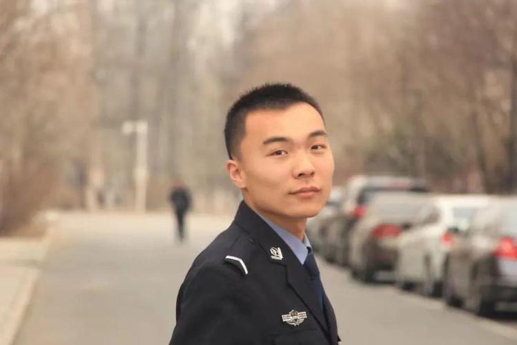 青春有很多样子,很庆幸我的青春有穿警服的样子(内有福利)