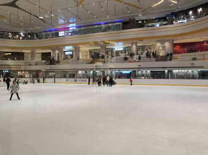 苏州中心滑冰场-"滑冰的时候很happy,想吐槽的是服务态.