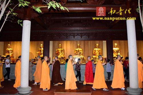 道场庄严如初 南普陀寺大开山门迎香客 - 新闻中心 - 厦门市佛教协会