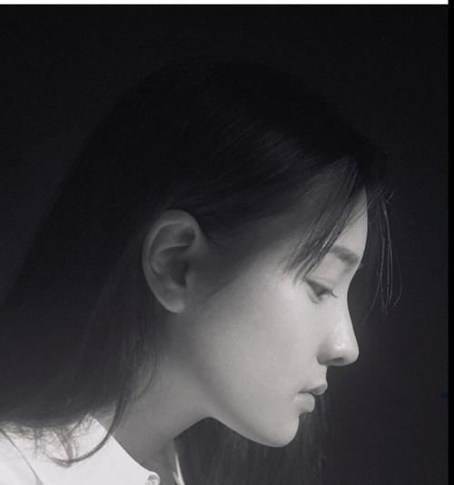 一个专门存放美女侧脸的柜子