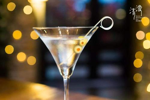 干马天尼邦德007的上流社会象征