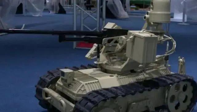 我军"锐爪1"型无人战车正式服役!外形小巧却显示惊人杀伤力(组图)