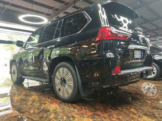 2021款雷克萨斯570国六现车全国可分期