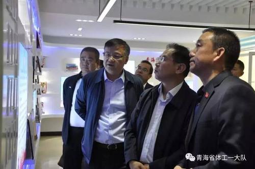 头条丨青海省体育局局长尕藏才让前往局各处室指导,调研工作_手机搜狐