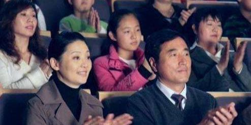 曾经"养了"徐帆3年,被"二婚"的杨立新,63岁过得如何