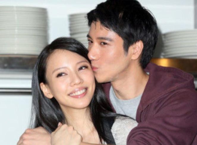 "天王"王力宏官宣离婚!坦言自己做得不足,被曝婆媳关系不佳__凤凰网