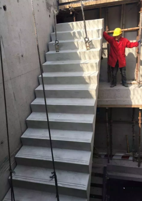 预制楼梯吊装