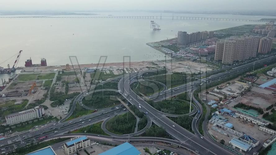 青岛环湾大道青岛交通海边建设中_1920x1080_高清视频素材下载(编号