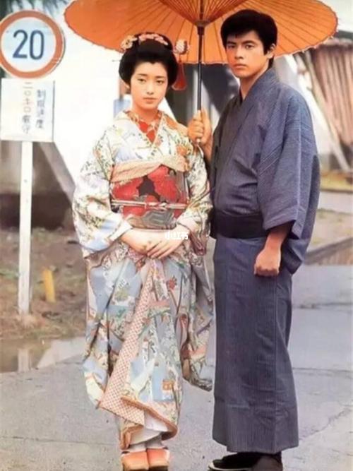 山口百惠.三浦友和:幸福的时刻!_旧照片_娱乐_明星