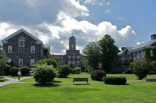 劳里埃大学留学申请