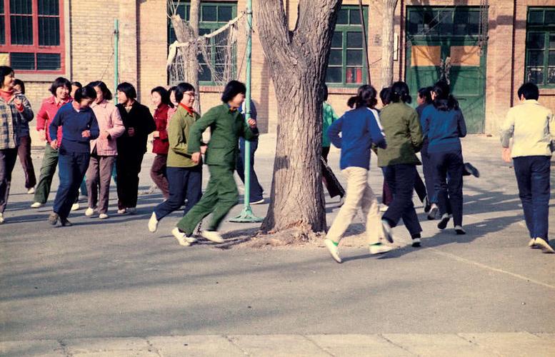 80年代学生时代记忆,图3男生追女孩必备