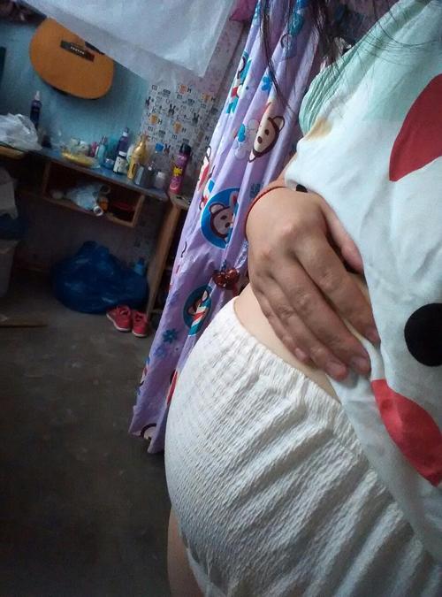 准妈妈们晒晒怀孕三个月的照片