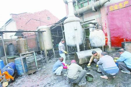 一声闷响,房顶没了 一化工厂压力容器爆炸,邻厂称上千万元印刷机被砸