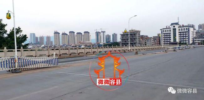 容县绣江大桥,现场这情况,惊呆上班人!