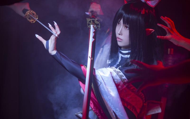 阴阳师cosplay三分家的sp鬼切跟和顺家的有什么不一样