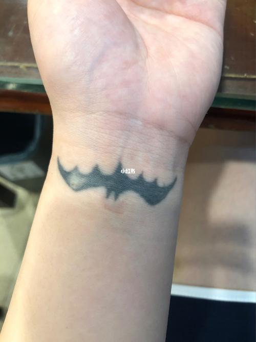 旧纹身遮盖手腕纹身_纹身_刺青_纹身遮盖_美妆_彩妆