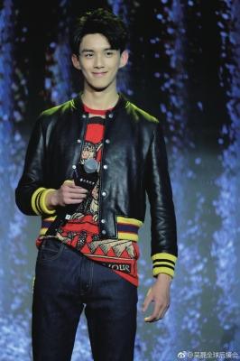 吴磊确定出演《沙海》男主角黎簇