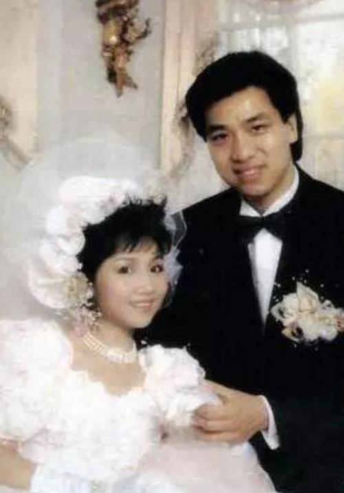 张德兰:唱《春光美》风靡全国,27岁结婚隐退,60岁无儿