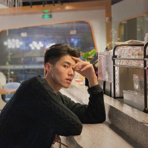 中的任世豪和肖凯中还挺帅的.侧颜无敌,有人喜欢这种吗?cr.logo