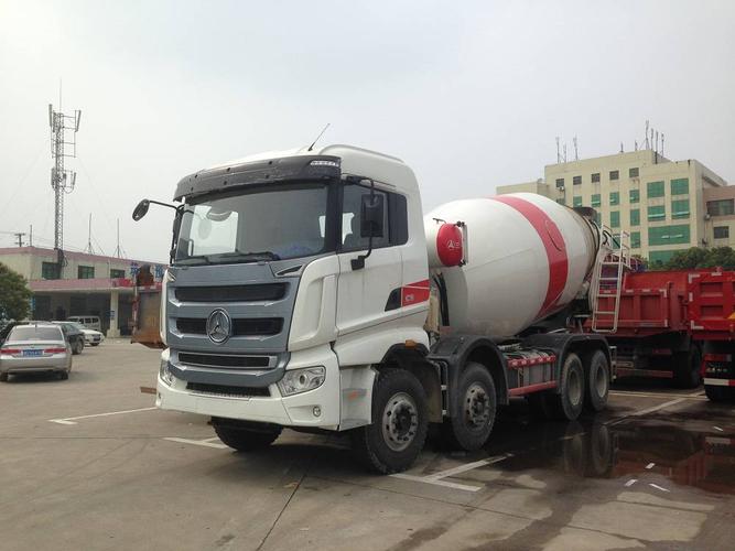 三一四轴搅拌车图片资料