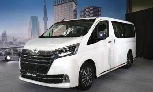 丰田最成功面包车全新丰田granvia69座布局